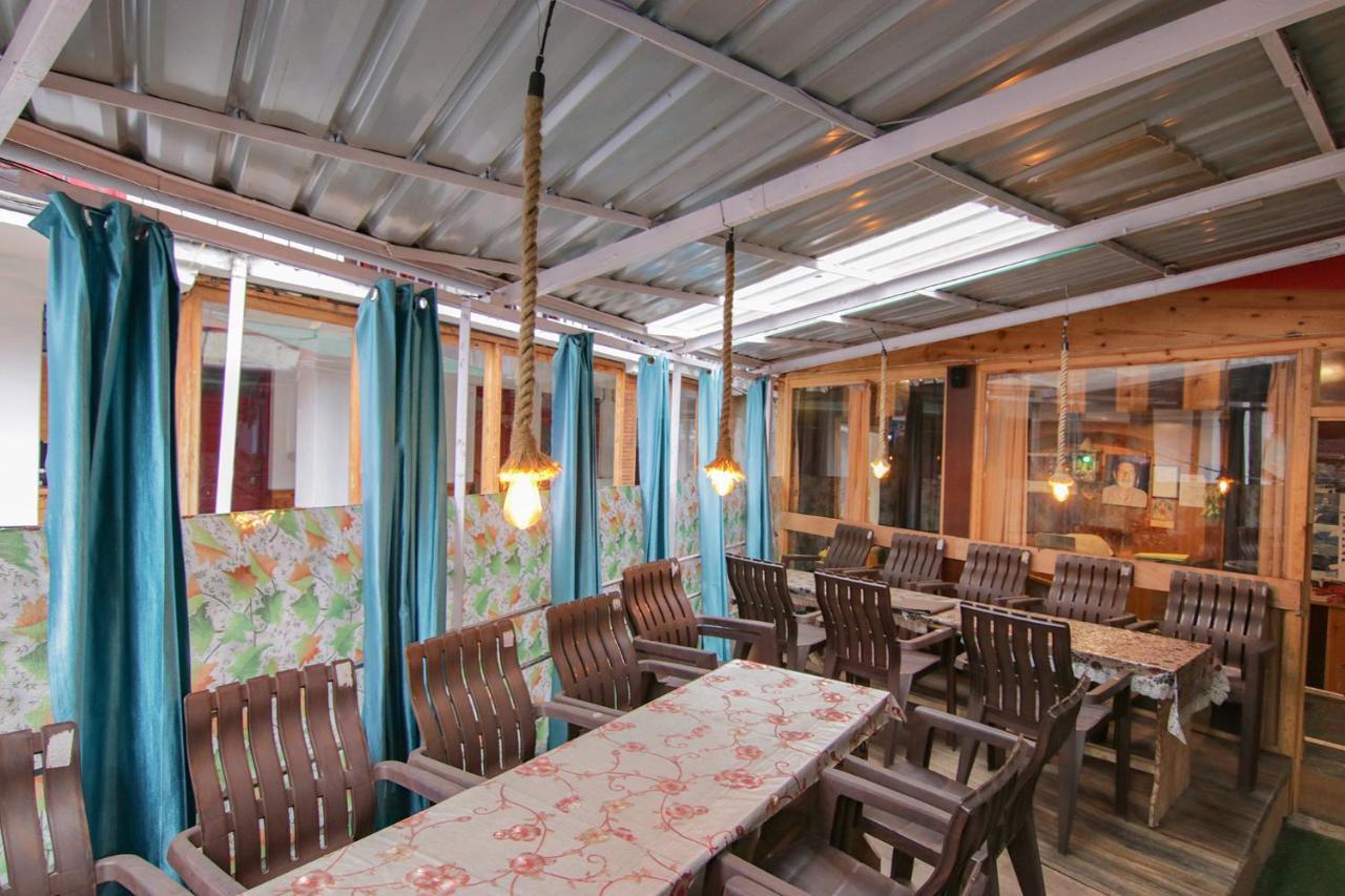 FabHotel Pushpak Manali  Bagian luar foto